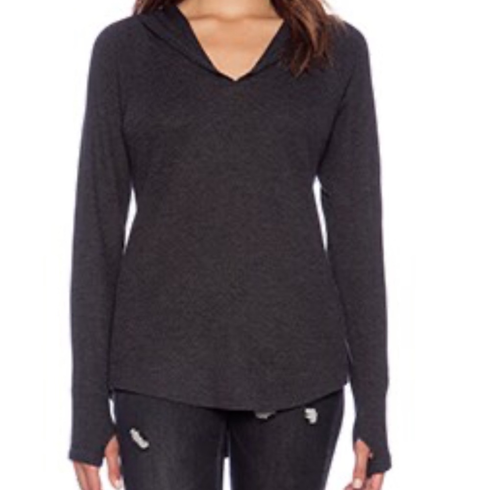 Feel the Piece thermal, hooded, pullover with thumb holes